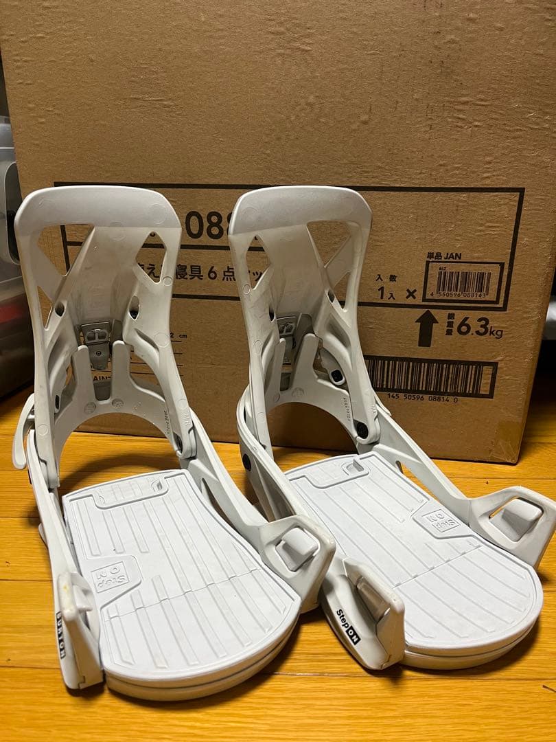BURTON スノーボード ビンディング Mサイズ ホワイト
