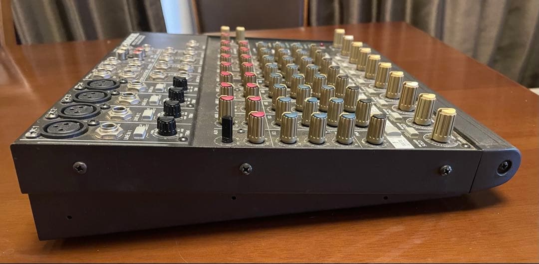 MACKIE 1202-VLZ 12チャンネル アナログミキサー ケース付き