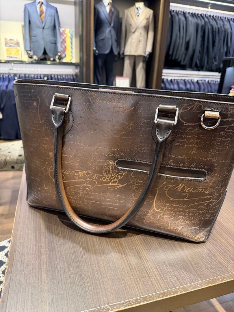 Berluti カリグラフィ トゥジュール ベルルッティ トートバッグ ビジネス