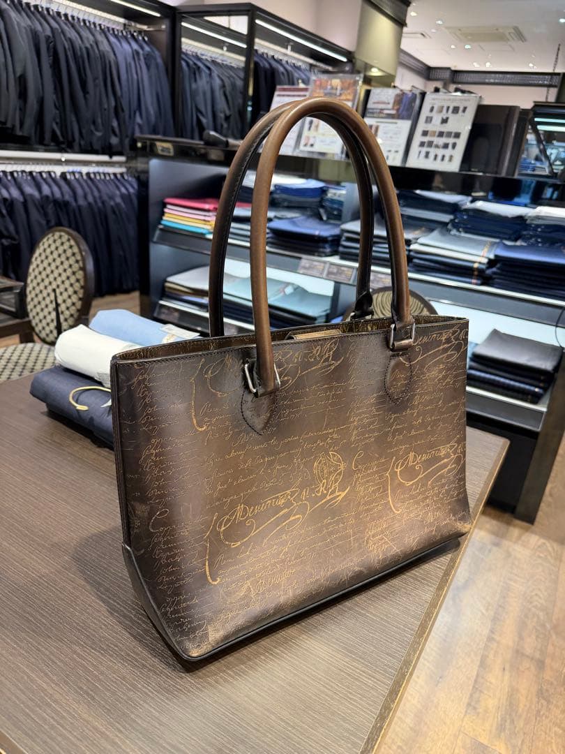 Berluti カリグラフィ トゥジュール ベルルッティ トートバッグ ビジネス