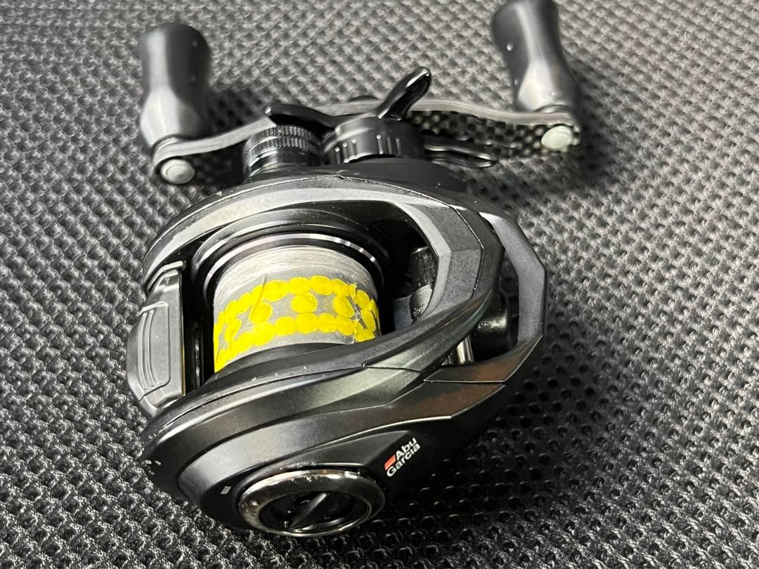 Abu Garcia ROXANI BF8 ブラック ベイトリール