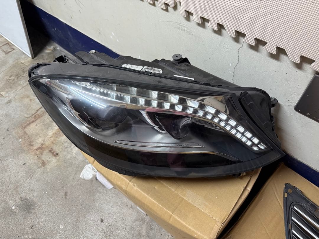 LS´s...*゜ 　W222ベンツ　S550L ヘッドライト右