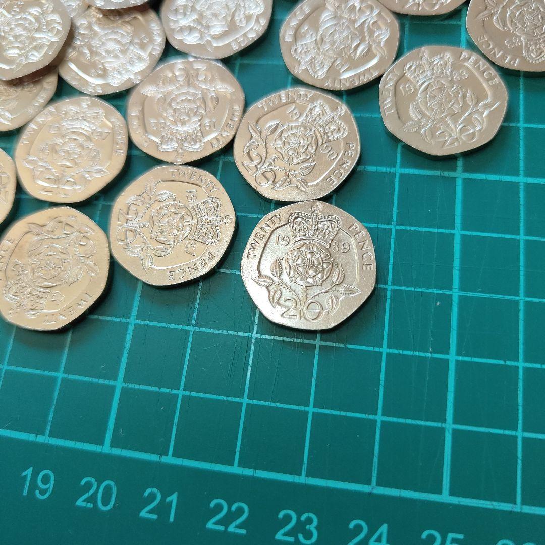 イギリス硬貨 20ペンス 56枚 約21mm エリザベス