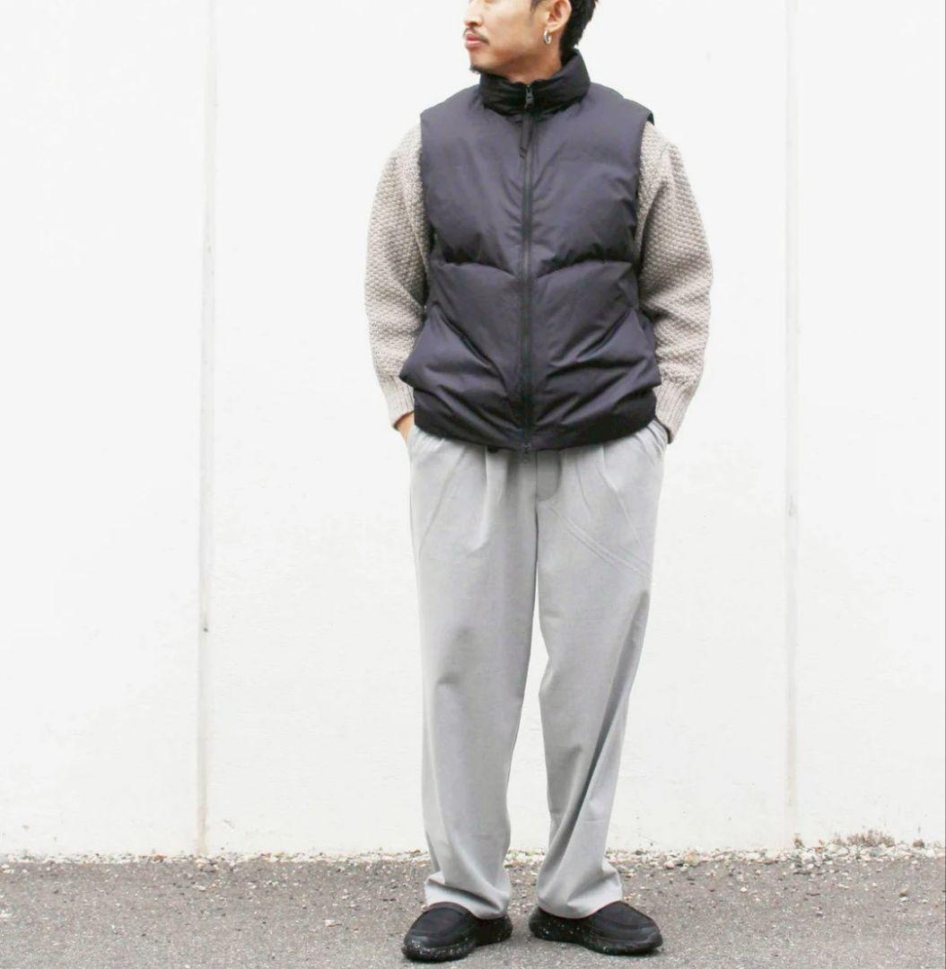 LAMOND ラモンド　カーヴィキルトダウンベスト黒3