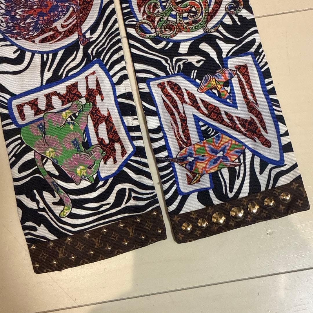 さゆりん ルイヴィトン スカーフ バンドー ゼブラ× LVロゴ スタッズ