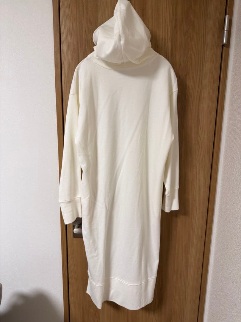 【Lacoste】 ホワイト フード付きワンピース サイズ36(M)