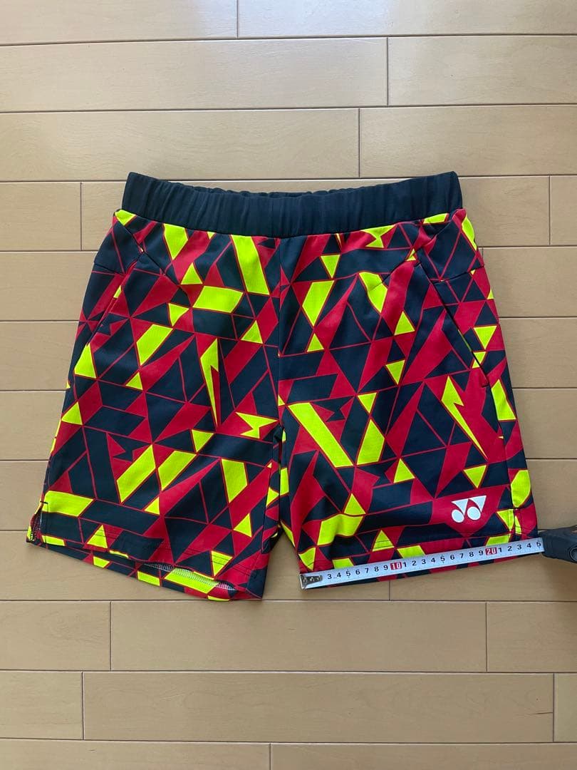 YONEXヨネックス　幾何学模様　バドミントン・テニス用　ハーフパンツ　Mサイズ