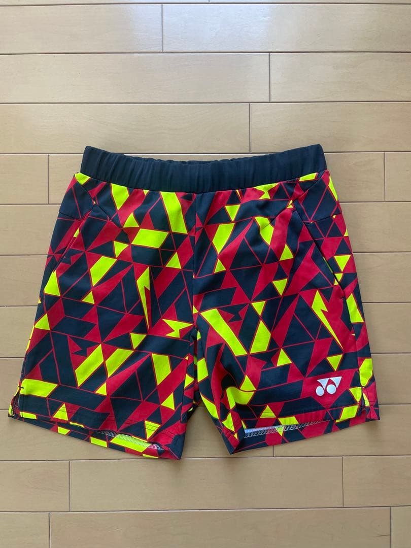 YONEXヨネックス　幾何学模様　バドミントン・テニス用　ハーフパンツ　Mサイズ