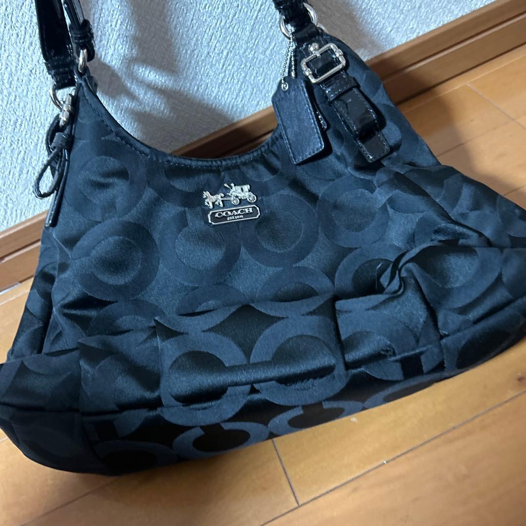 コーチ　ショルダーバッグ　美品　最終お値下げ