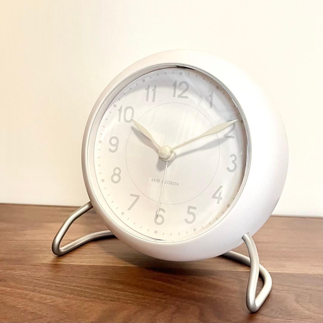 ARNE JACOBSEN STATION テーブルクロック Bellevue