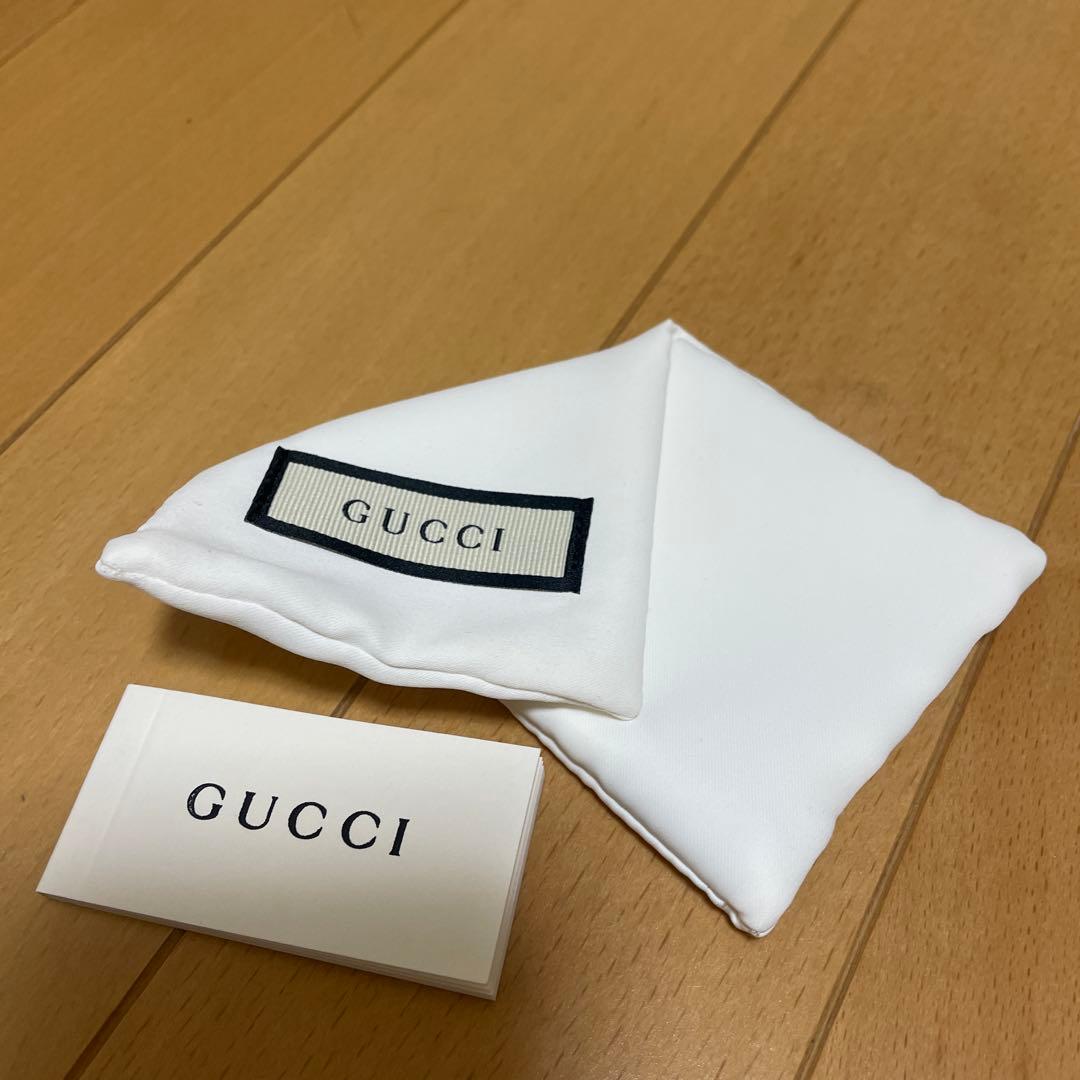 GUCCI シルバーリング フラワーデザイン