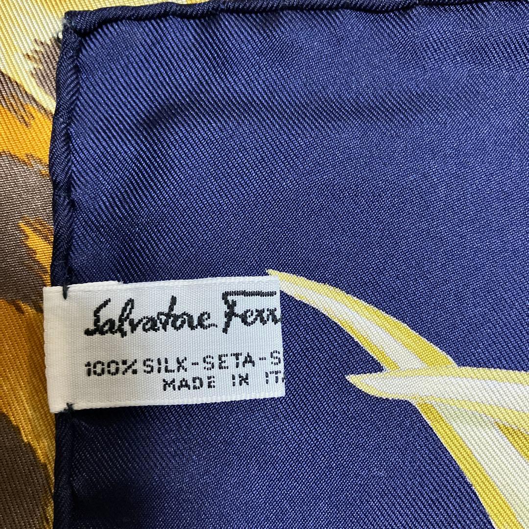 Salvatore Ferragamo レオパードスカーフ　新品未使用