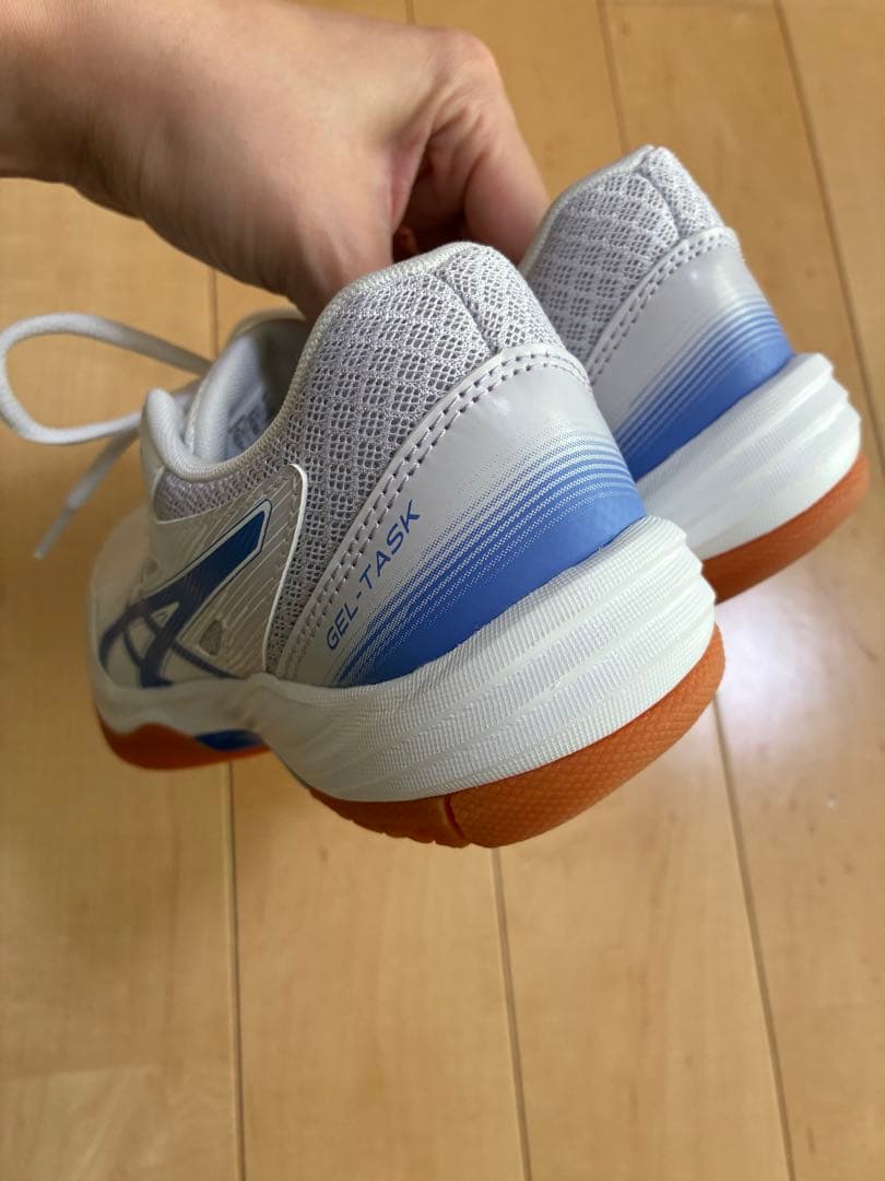 ASICS バレーボールシューズ ホワイト/ブルー　22.5センチ
