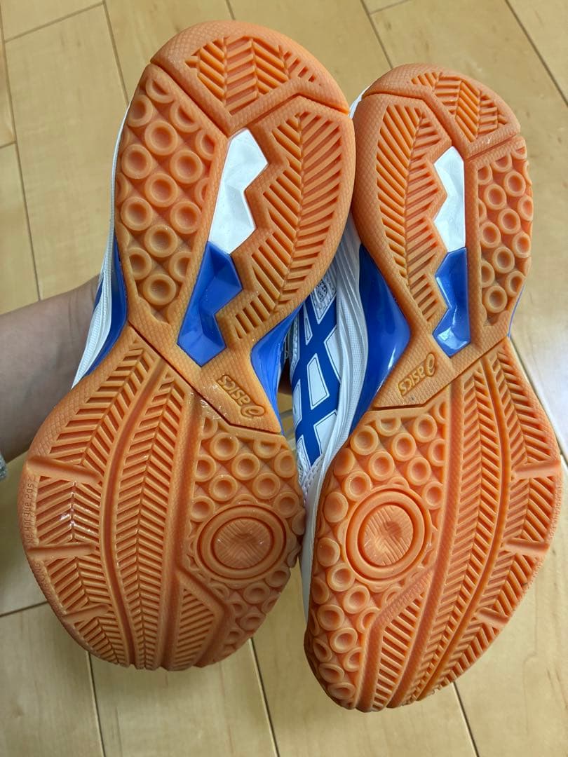 ASICS バレーボールシューズ ホワイト/ブルー　22.5センチ