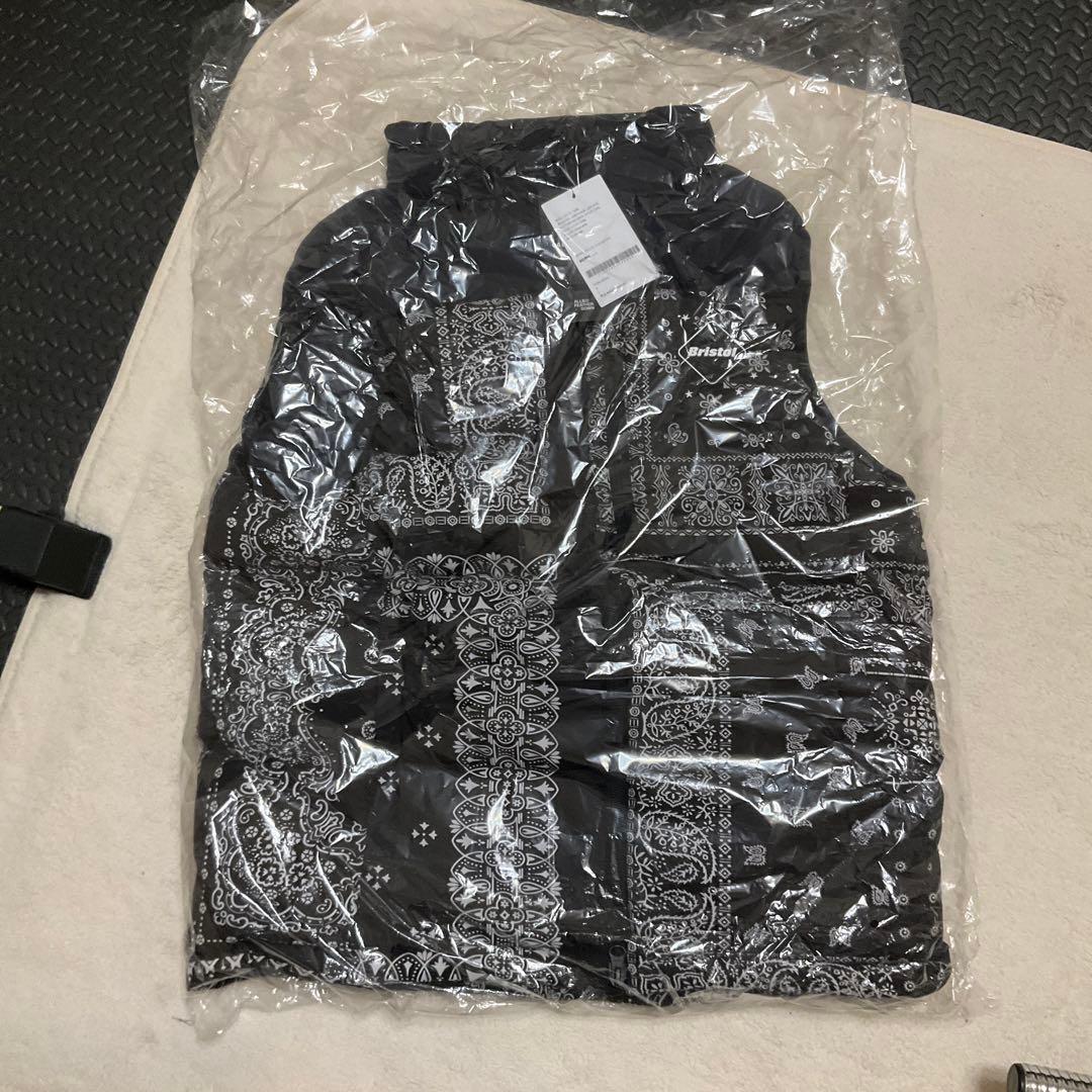 F.C.Real Bristol ダウンベスト ブラック DOWN VEST