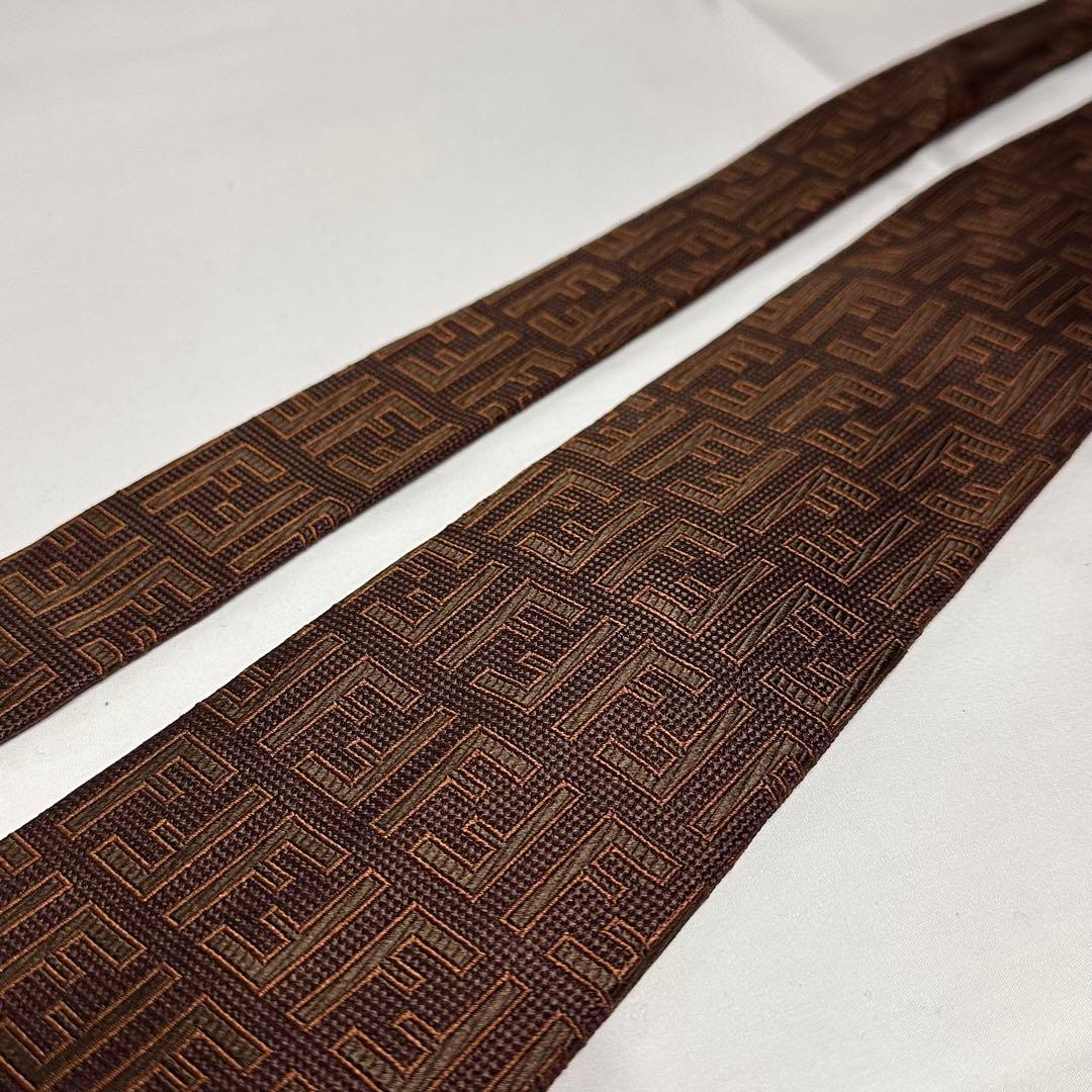 美品☆フェンディ☆ネクタイ☆ズッカ柄☆ブラウン☆F柄☆茶系☆597