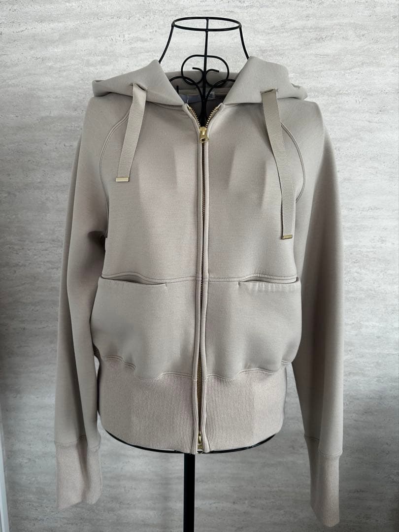 【新品未使用】JENNE 日本製美ラインパーカー UVカット　ジェンヌ