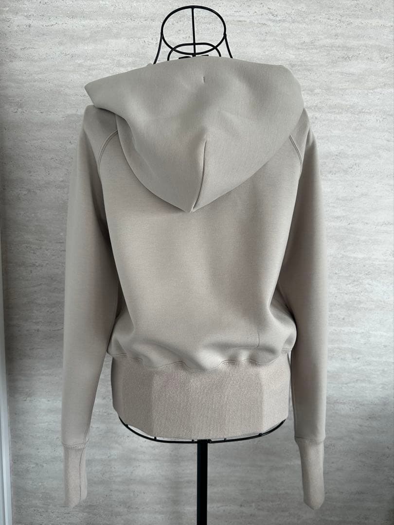【新品未使用】JENNE 日本製美ラインパーカー UVカット　ジェンヌ