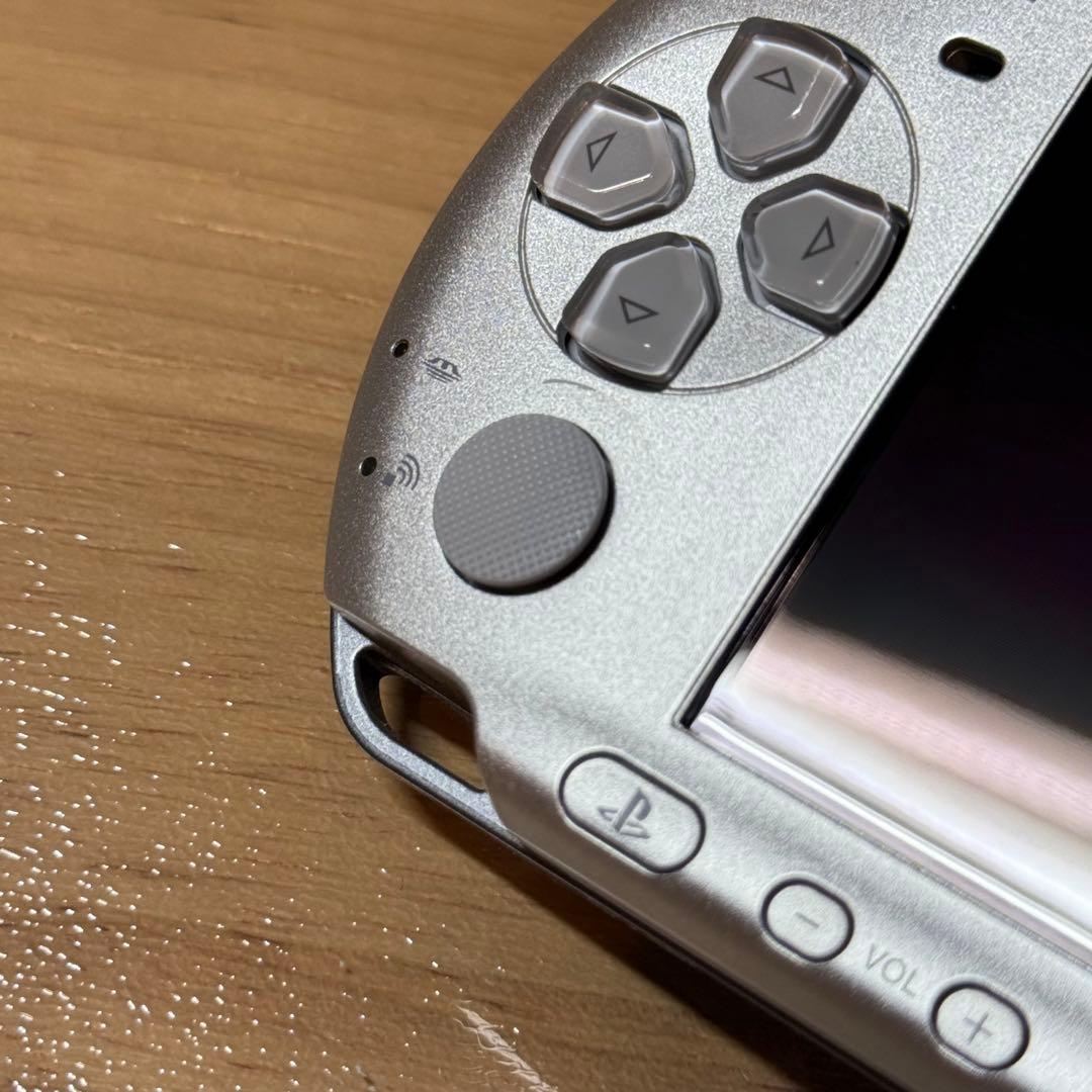 4-468 PSP-3000 ミスティック・シルバー