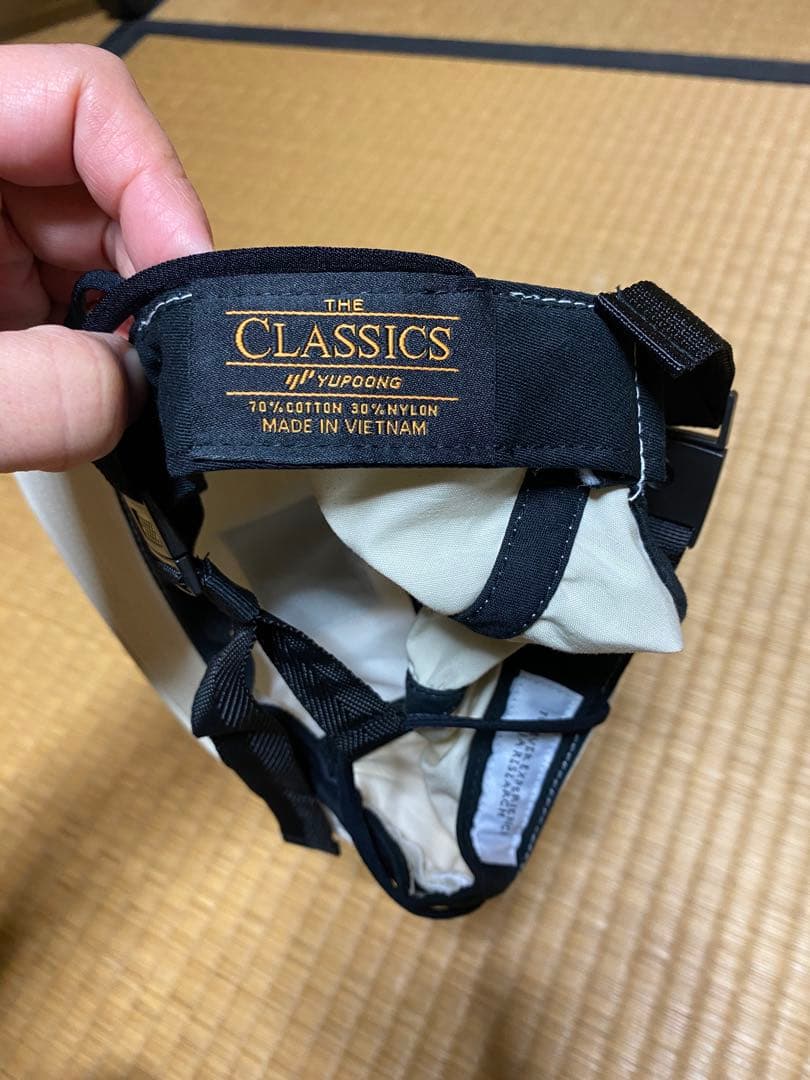 FEVR 通気孔付きホワイトサーフキャップ
