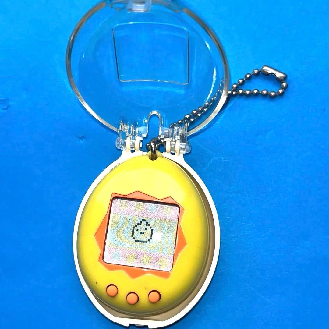 【美品】初代たまごっち (イエロー) 保護ケースと電池付き　動作確認済