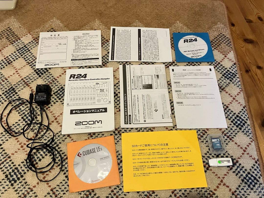  wood  zoom R24 (USBケーブル欠品)