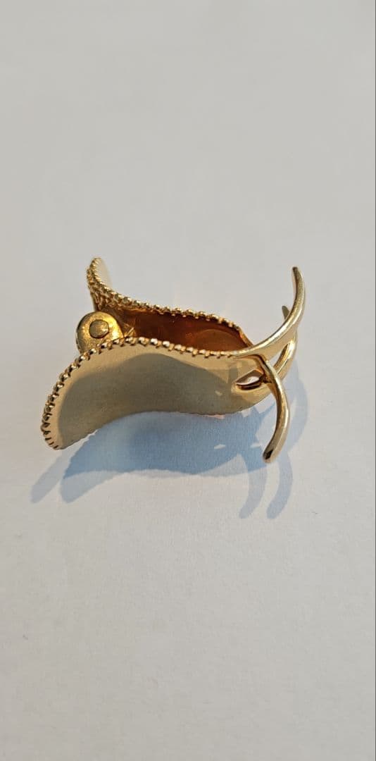 ②コレットマルーフメタルペブルジョークリップ