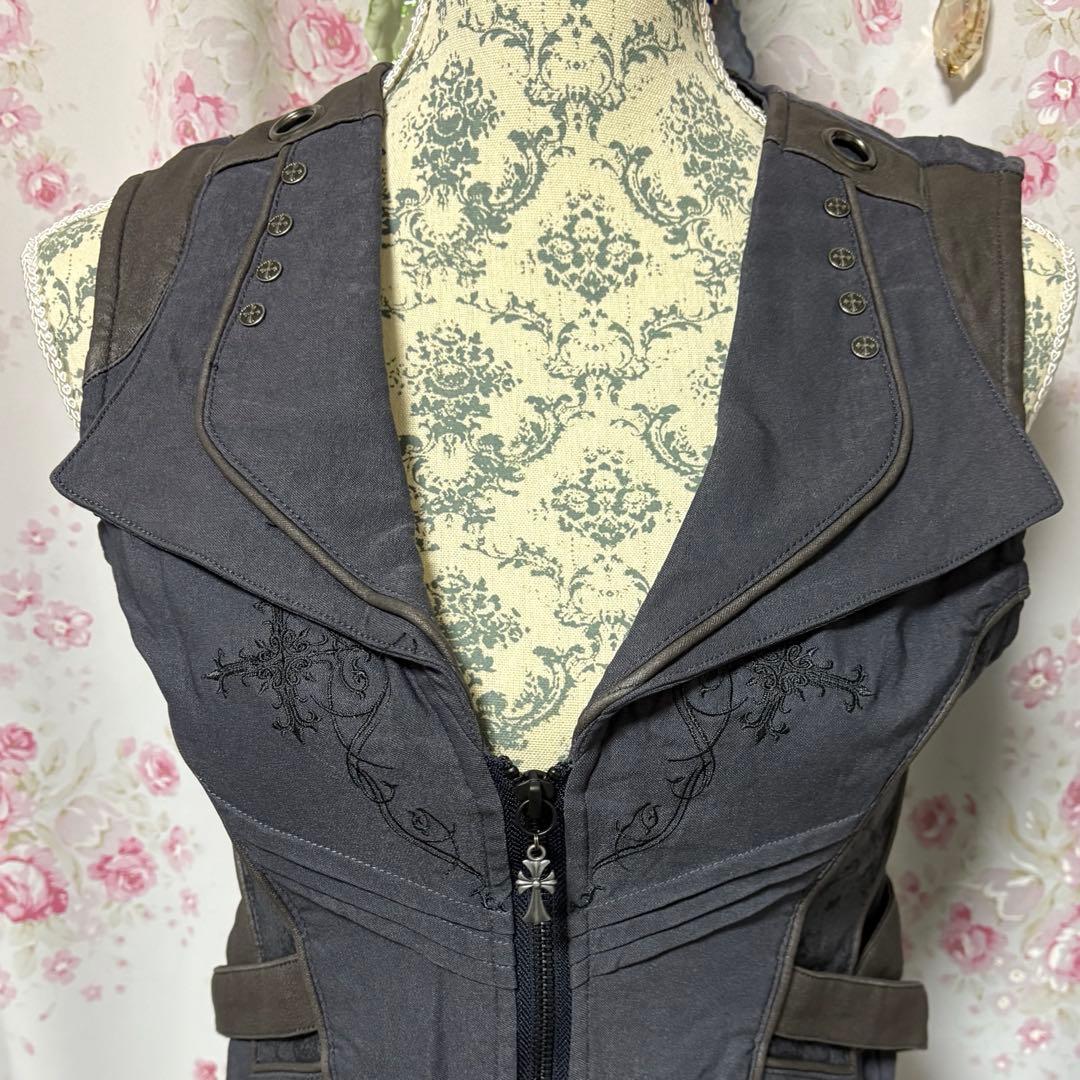 オッズオン ozz croce ベスト ジレ クラロリ ゴスロリ クロス刺繍