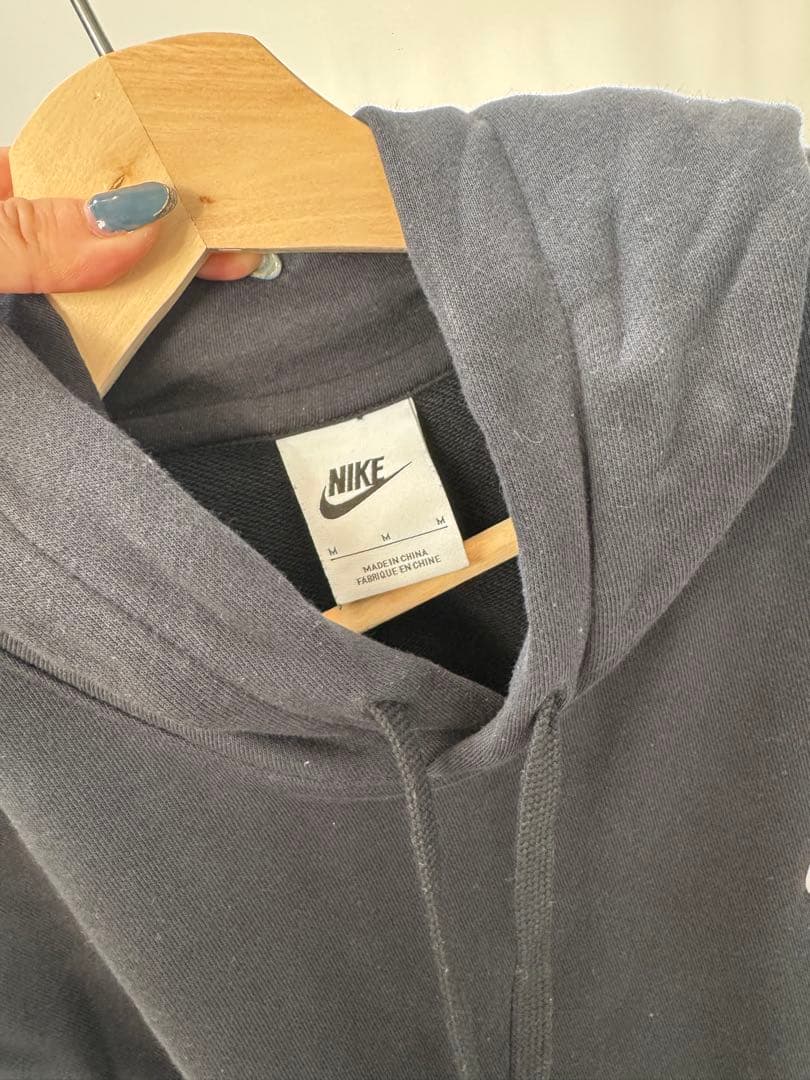 NIKE ナイキ バレンタイン限定 パーカー ハートロゴ ブラック M