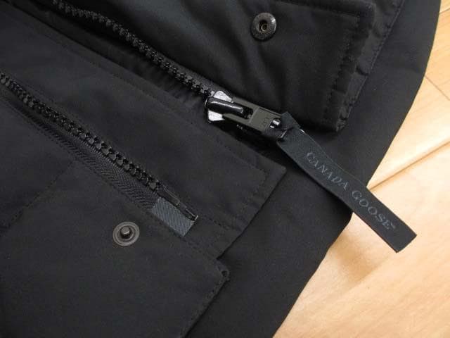 美品 カナダグース 4154MB ブラックレーベル ダウンベスト XL