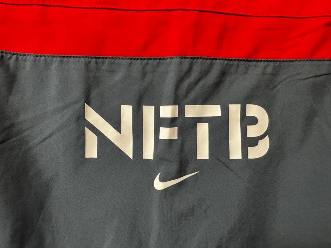 NIKEナイキNFTB 上下セットアップピステ裏地起毛　ジャージ【美品】