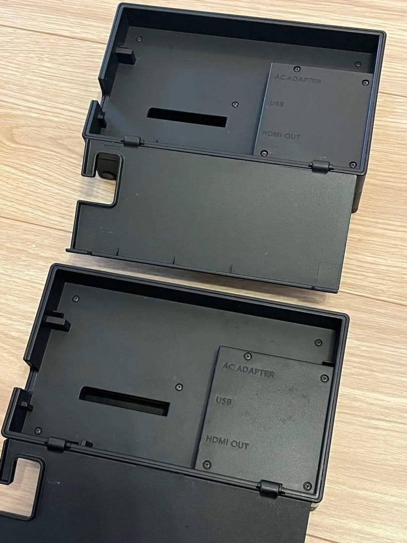 Nintendo Switch 本体と付属品(専用ドックとAC電源2台込み)