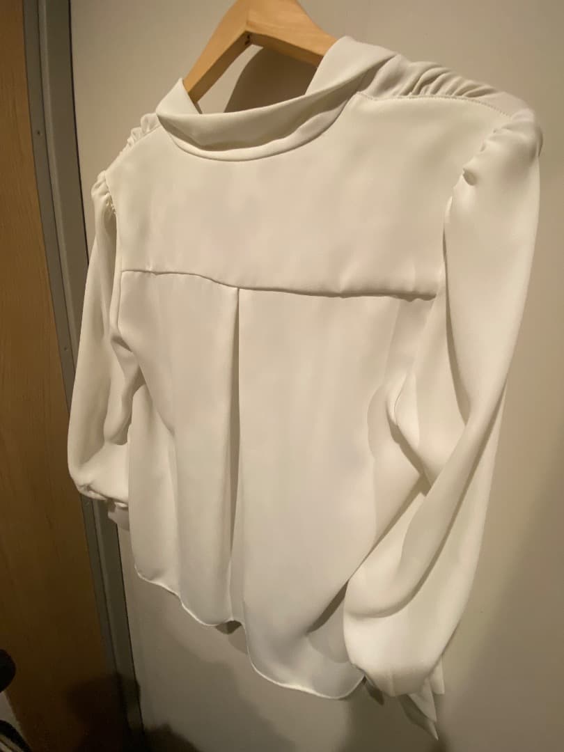 noble アシンメトリーボウタイブラウス ホワイト