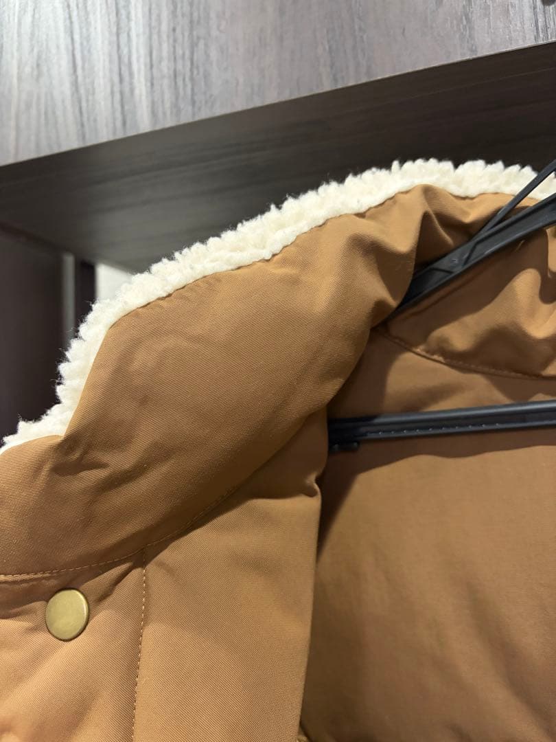 s*a様 patagonia ダウンベスト ベージュ/ブラウン　リバーシブル　パ