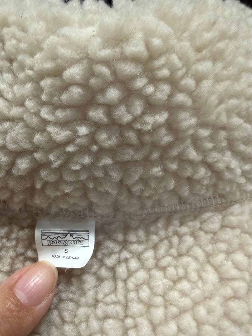 s*a様 patagonia ダウンベスト ベージュ/ブラウン　リバーシブル　パ