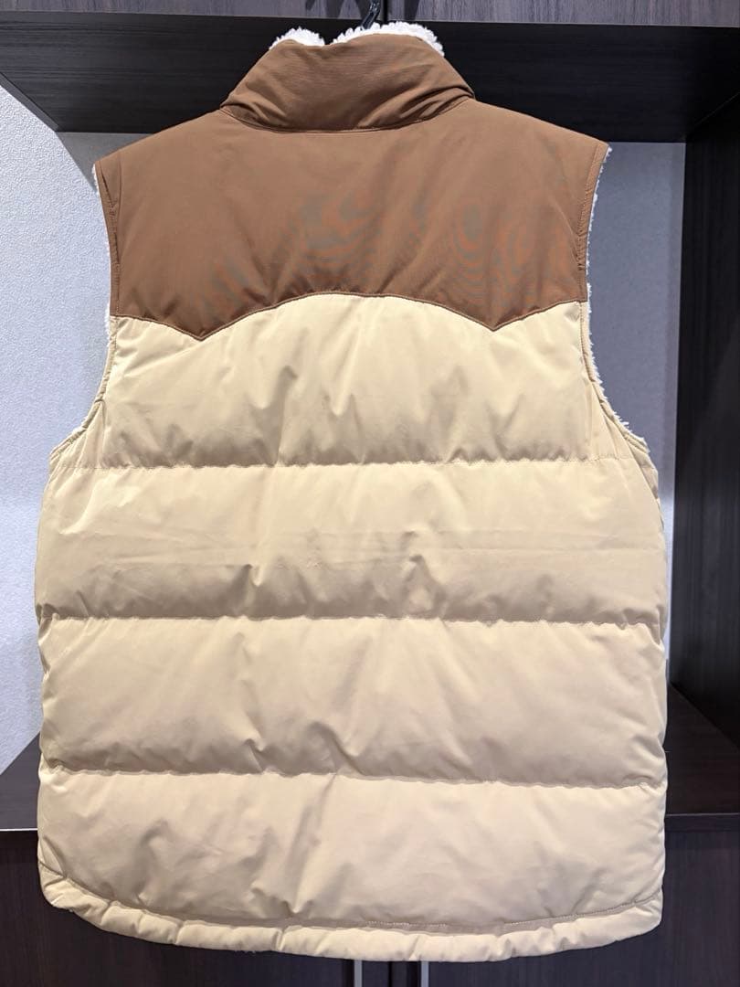 s*a様 patagonia ダウンベスト ベージュ/ブラウン　リバーシブル　パ