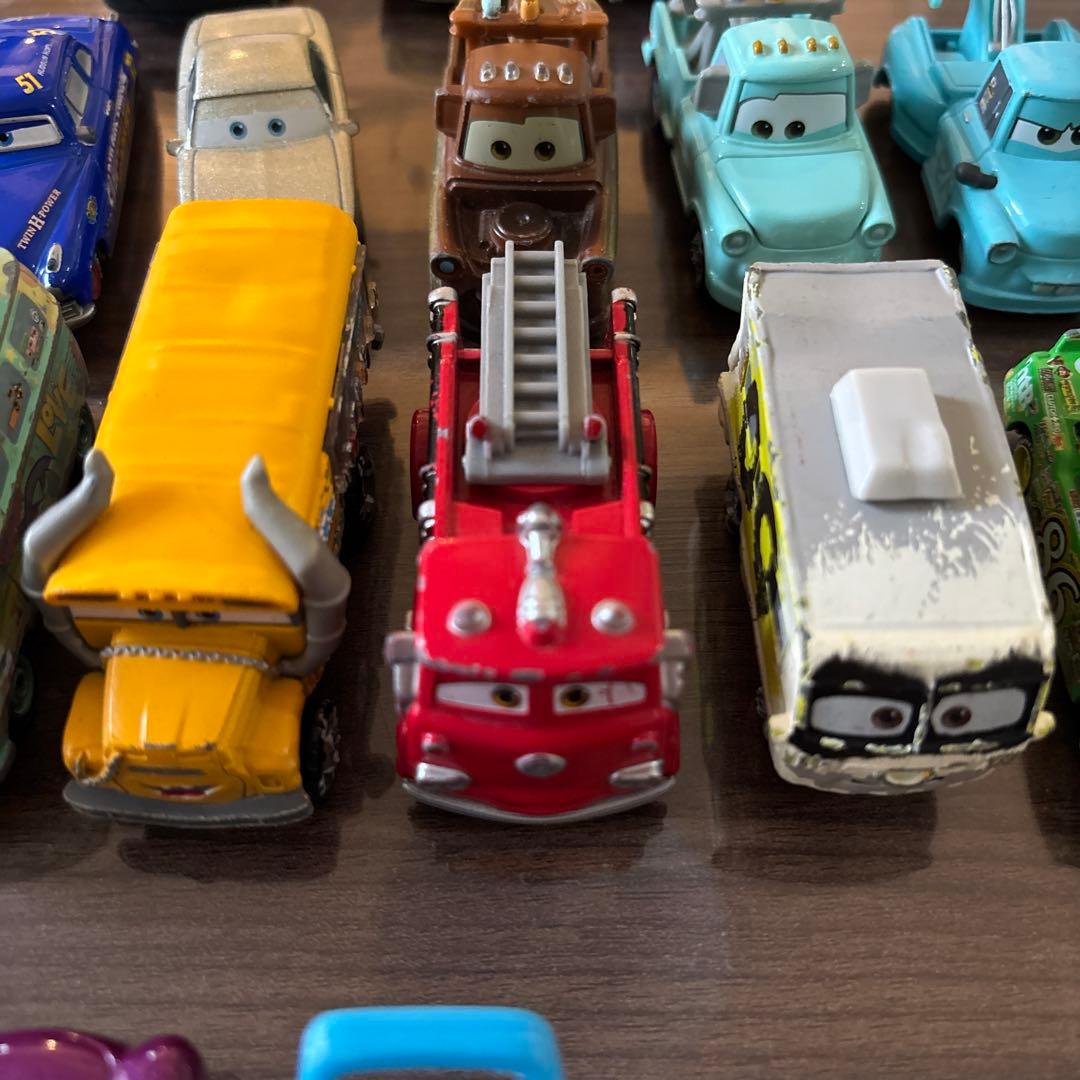 トミカ　カーズ セット２７台