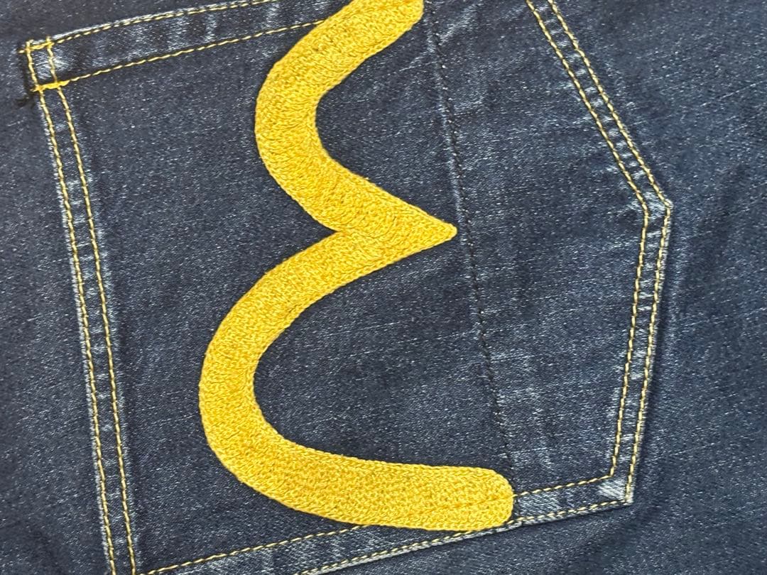 EVISU 刺繍ストレートデニムパンツ