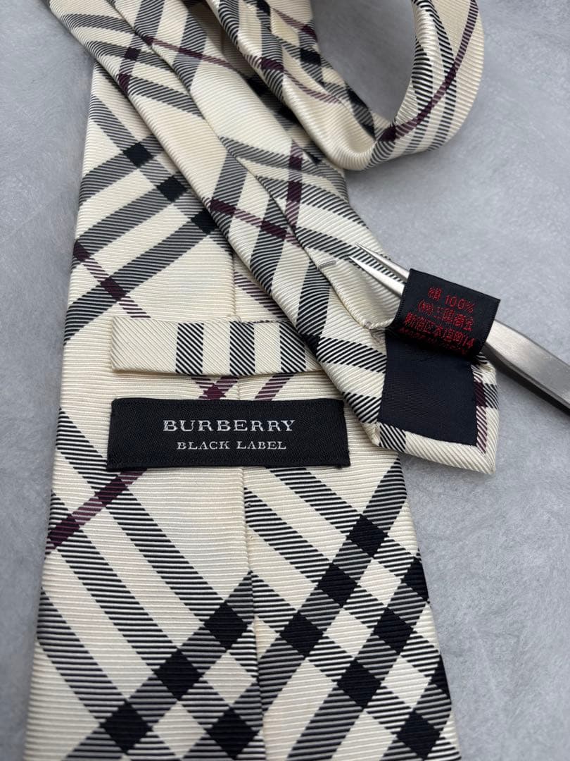 美品　BURBERRYバーバリーブラックレーベル　ノバチェック　ネクタイ三陽商会