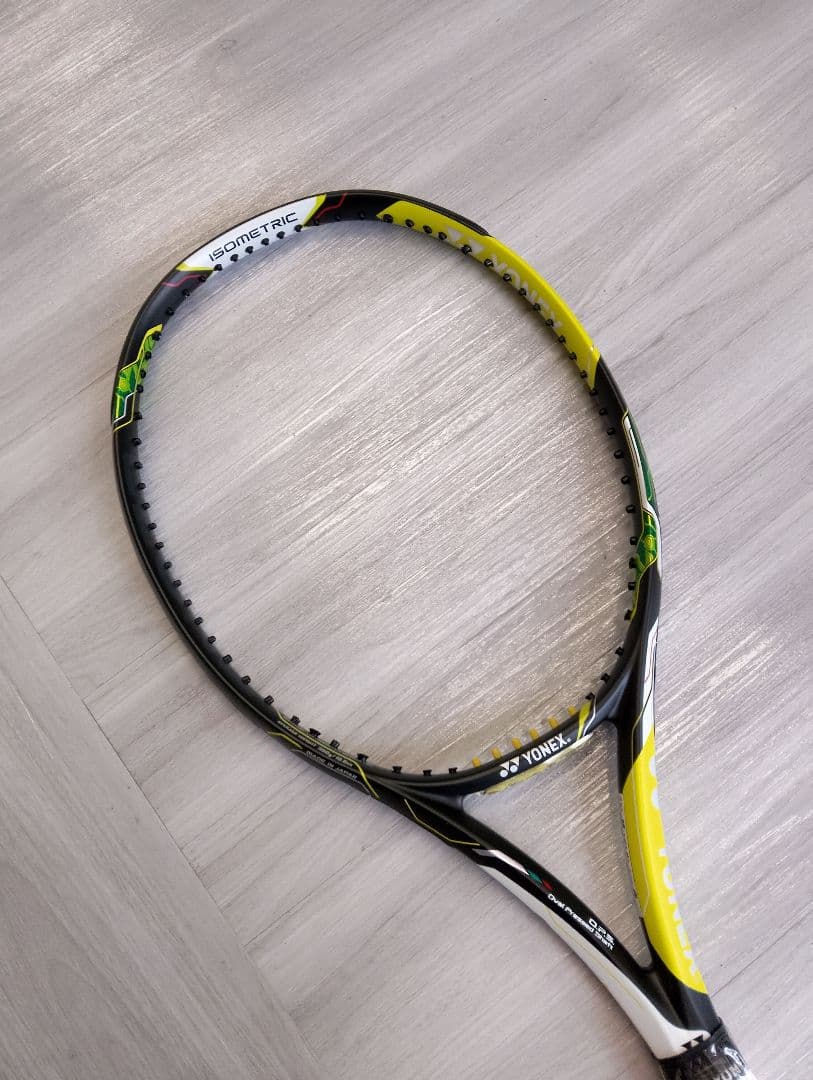 YONEX EZONE 100 テニスラケット イーゾーン100