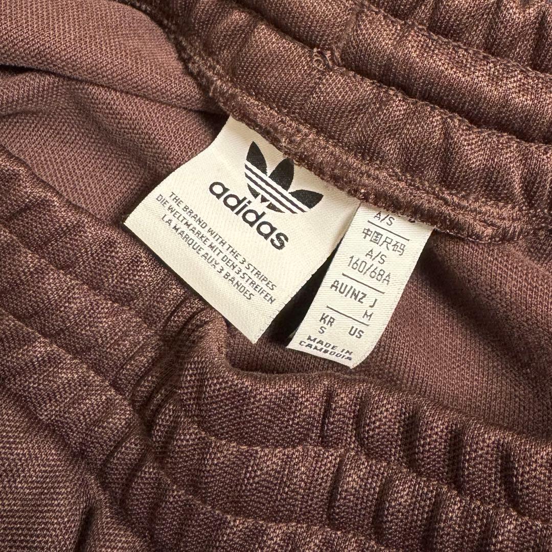adidas レディース トラックパンツ シャドーブラウン