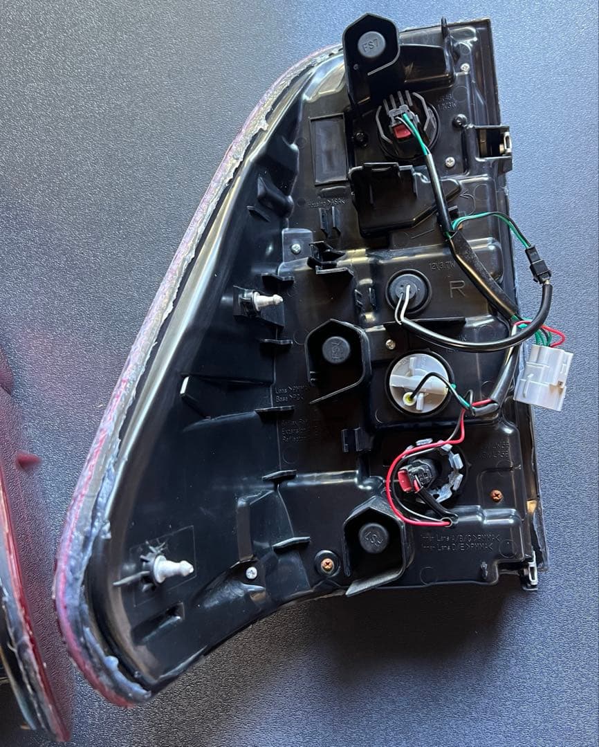 ハイラックス GUN125（後期型）レッドテールランプ（2個セット）