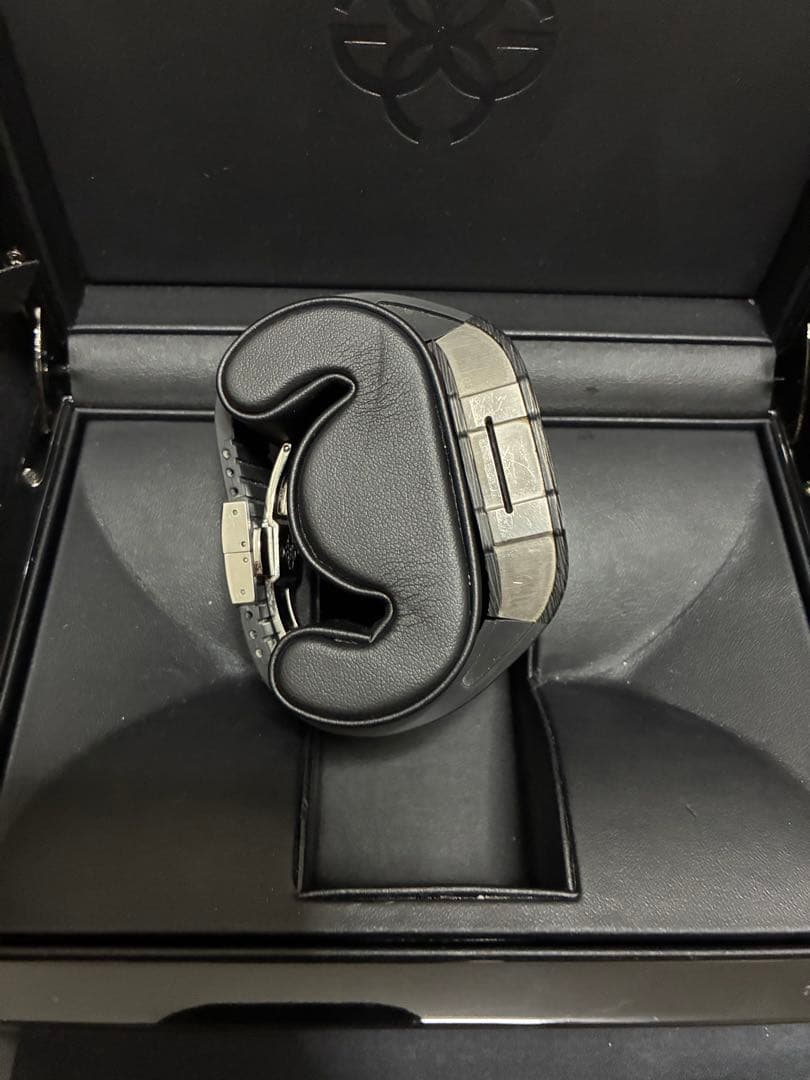ゴールデンコンセプト 44mm