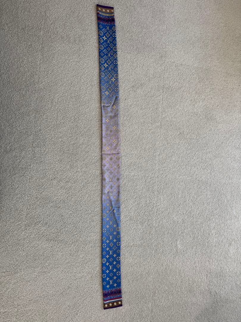 LOUIS VUITTON スカーフ