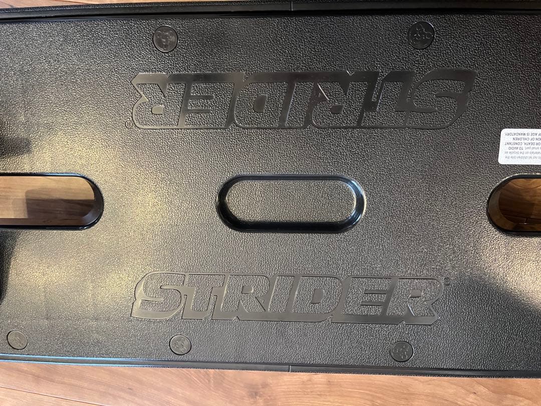 STRIDER バランスバイク 黒