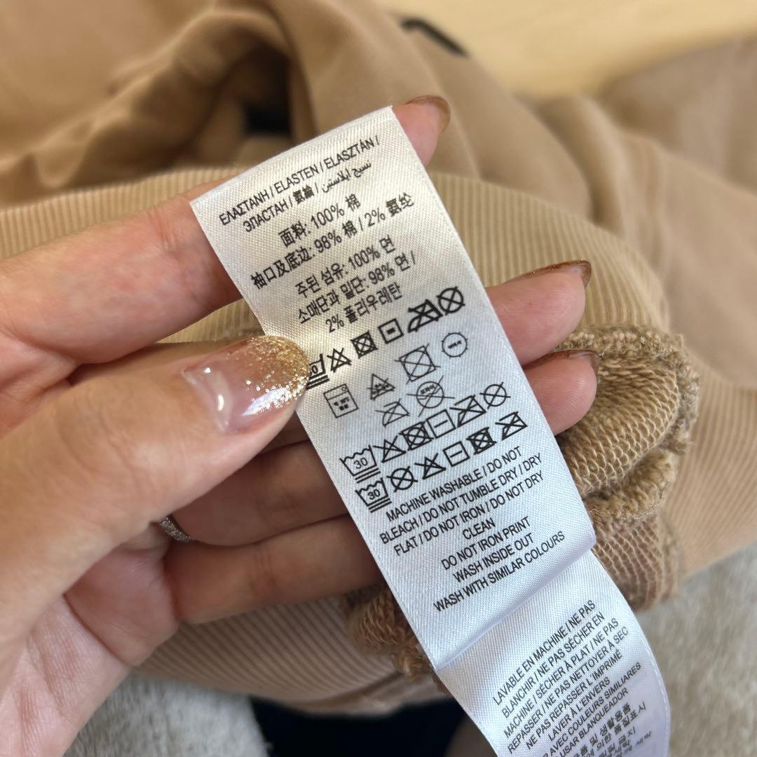 BURBERRY ベージュ ロゴフードパーカー