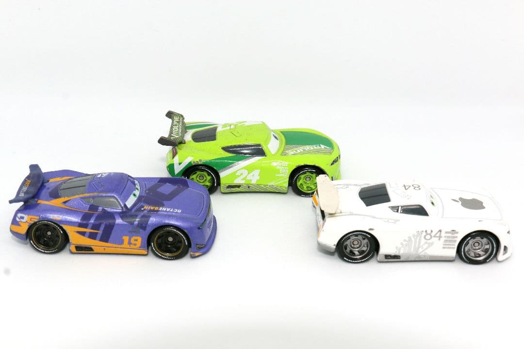 トミカ　カーズ　次世代レーサー6台セット