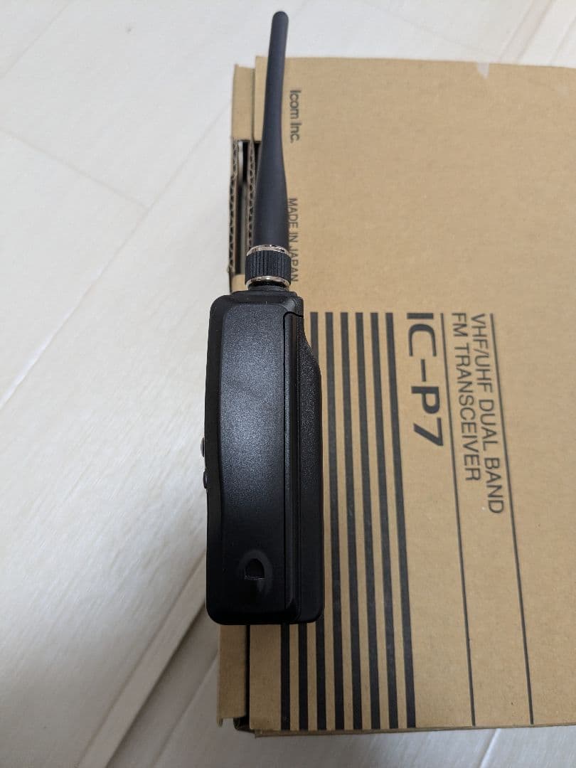 ICOM IC-P7 VHF/UHFトランシーバー