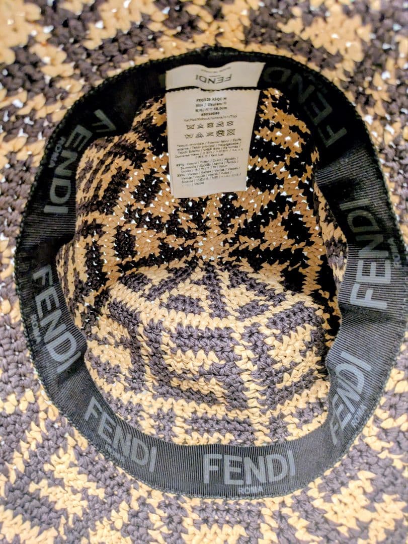 【美品】FENDI フェンディ FFロゴ ズッカ柄 クロシェハット M