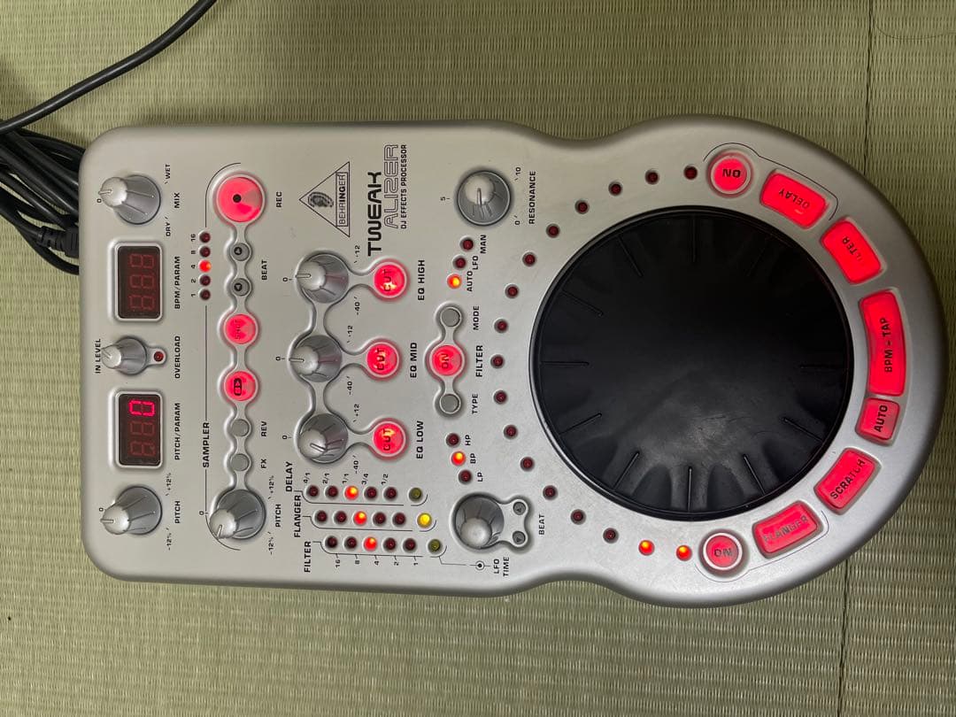 behringer tweakalizer DFX69 ベリンガー　エフェクター